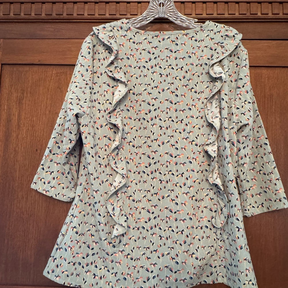Floral Ruffle Blouse - Picture 4 of 7